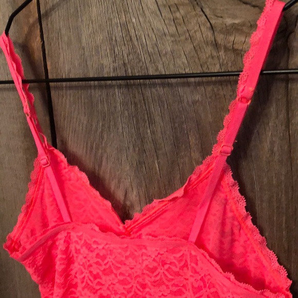 Aerie Coral Pink Lace Mesh Tank Size Medium - Picture 6 of 12
